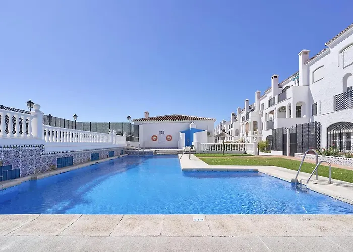 Casa Lena Town House With Pool * ネルハ