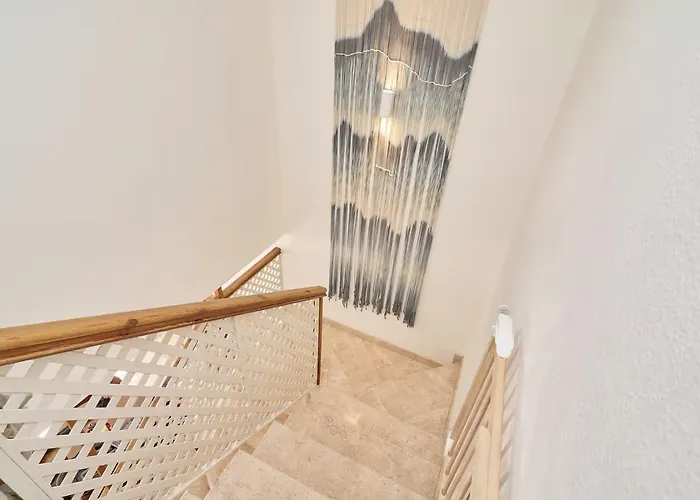 別荘 Casa Lena Town House With Pool ネルハ