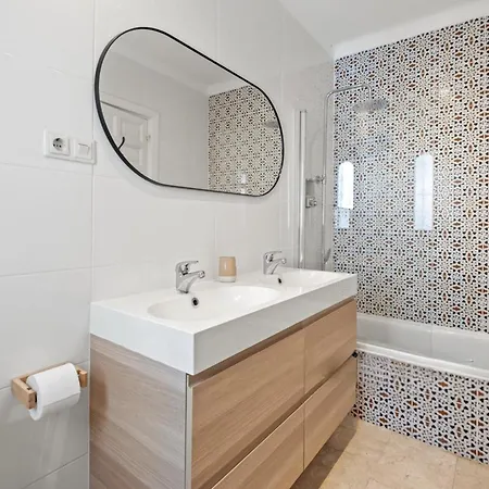 度假居 Casa Lena Town House With Pool 内尔哈