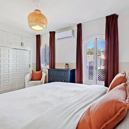 Vakantiehuis Casa Lena Town House With Pool *