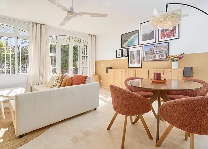 Casa Lena Town House With Pool بيت للعطل نيرخا